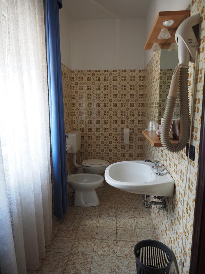 Albergo Alla Stazione Roncegno Exterior photo